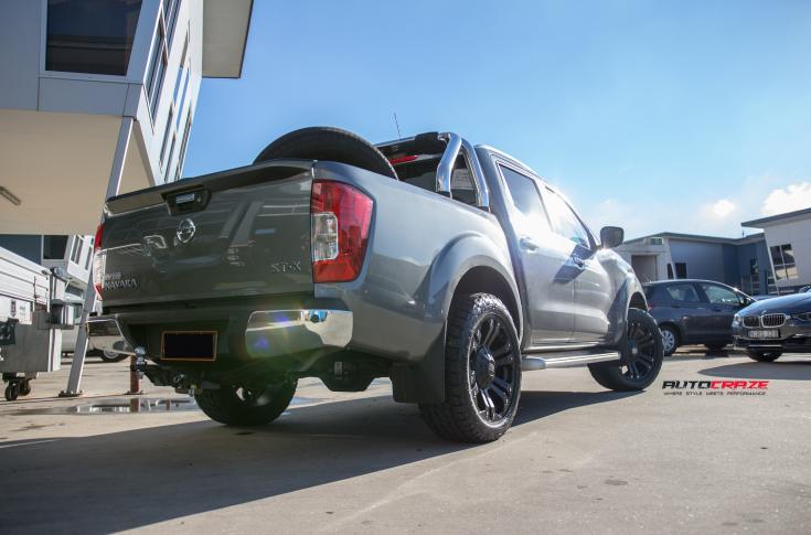NISSAN NAVARA MONSTER XD MATTE BLACK